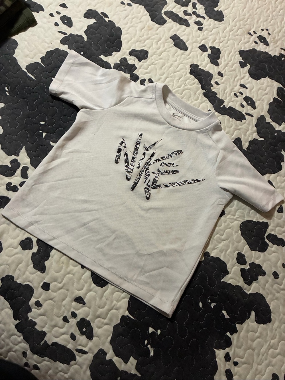 Nike White Short-Sleeve Tee with Black Zebra Logo